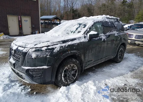 2024 Nissan Pathfinder Rock Creek 4Wd z USA, uszkodzony, nr VIN 5N1DR3BD2RC273442